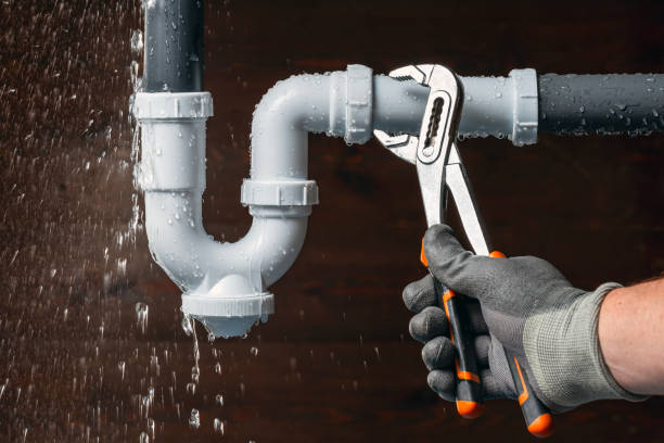 Professional Drain Cleaning technician working in Hudson, IL